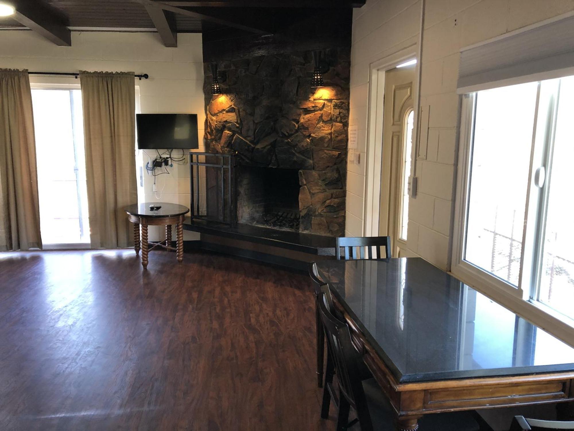 Sierra Lodge Three Rivers Rom bilde